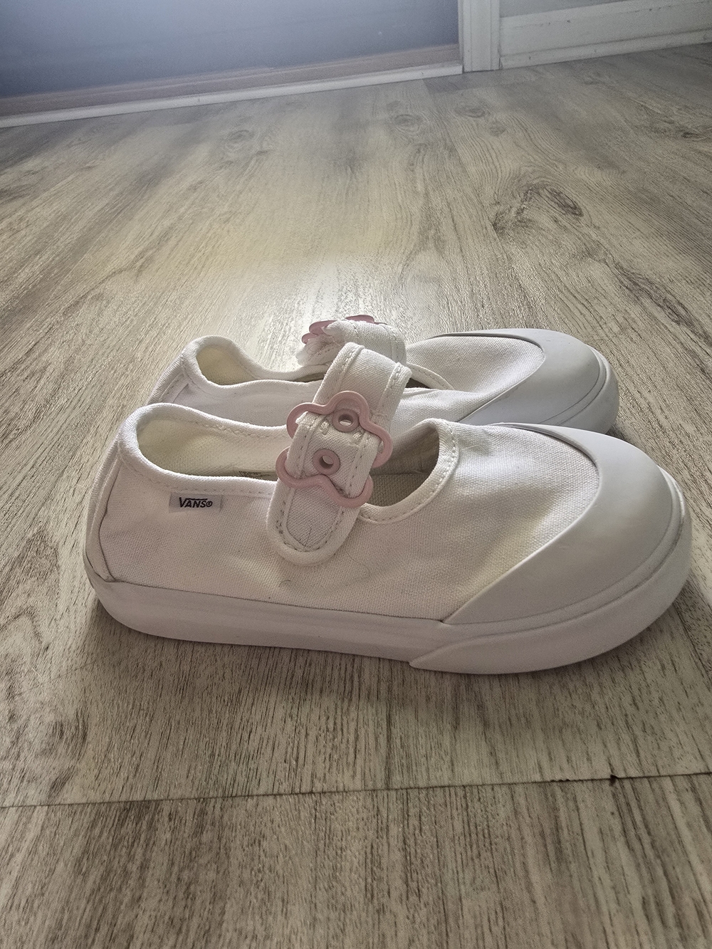 Vans Kids White Canvas Mary Jane Shoes with Pink Accent